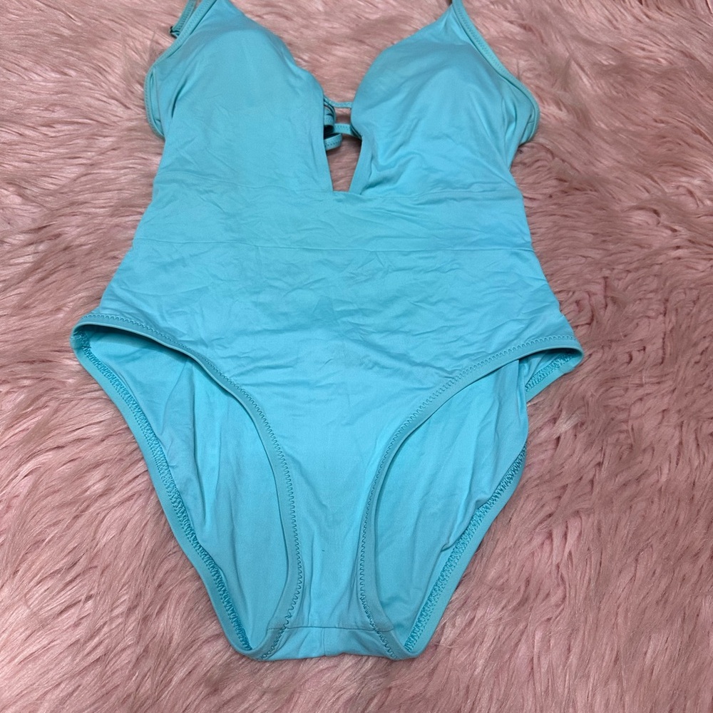 BECCA Turquoise Fashion Piece